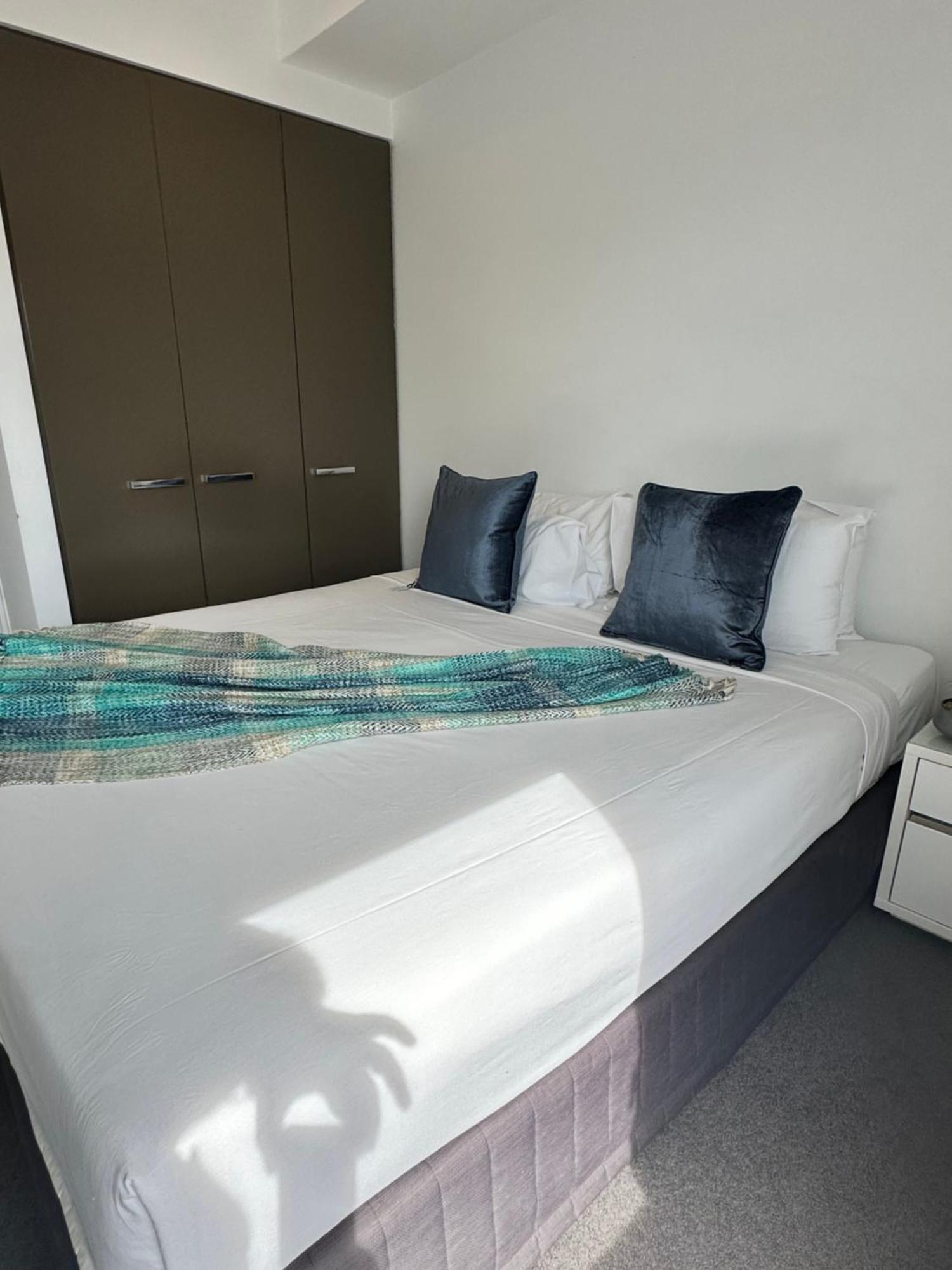 Adele Apartment Hotel East Melbourne Exterior photo